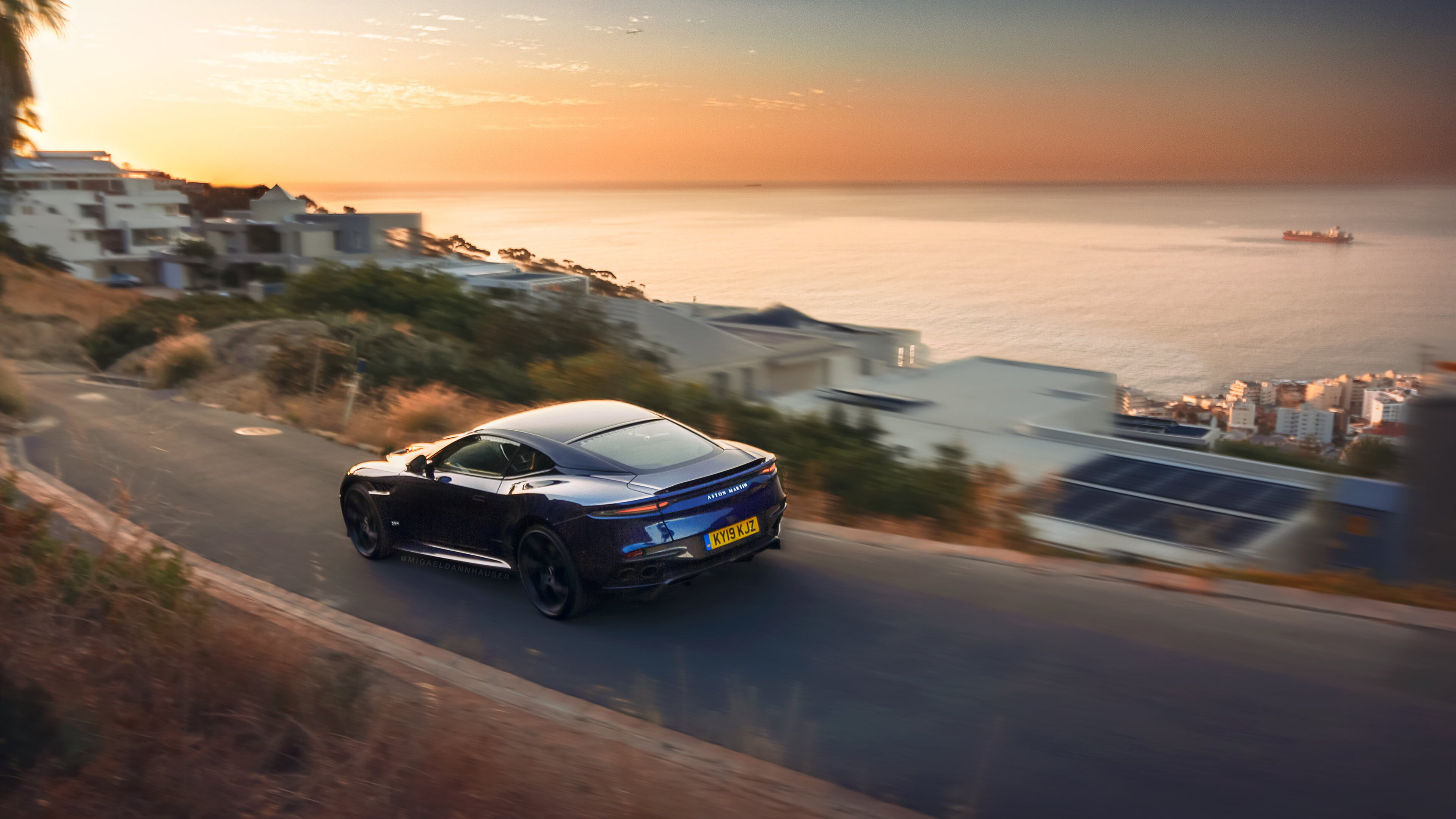 开云体育在线登入-后腰定位清晰,稳定调度中场,后腰球员怎么建立中场优势