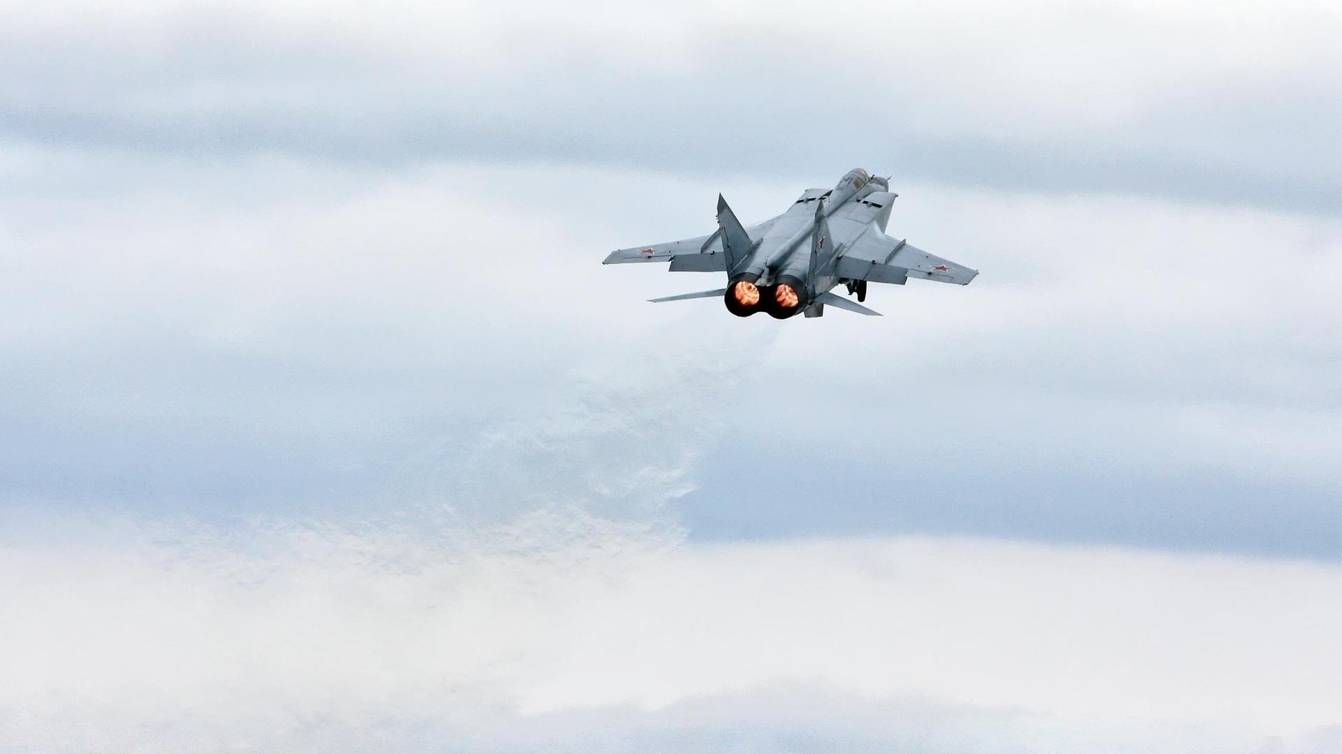 开云体育官网下载-拜仁慕尼黑稳居德甲榜首,争取多线夺冠